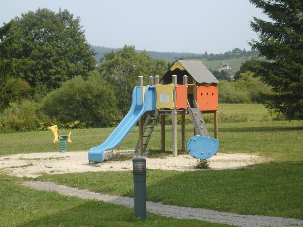 La Roche Du Tresor Village Vacances Longevilles-Mont-dʼOr Eksteriør bilde